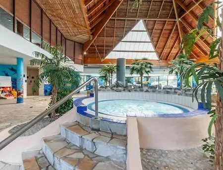 Dans Village Normandy Garden, Pierre & 펜션