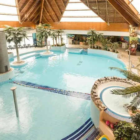 Dans Village Normandy Garden, Pierre & 펜션 브랑빌