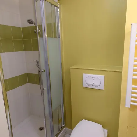 펜션 Dans Village Normandy Garden, Pierre & 브랑빌