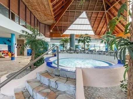 Dans Village Normandy Garden, Pierre & Prázdninový dům